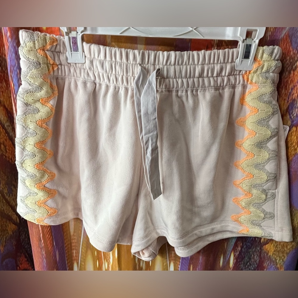 Free People ✨ Feeling Wavy Shorts 💗 NWT